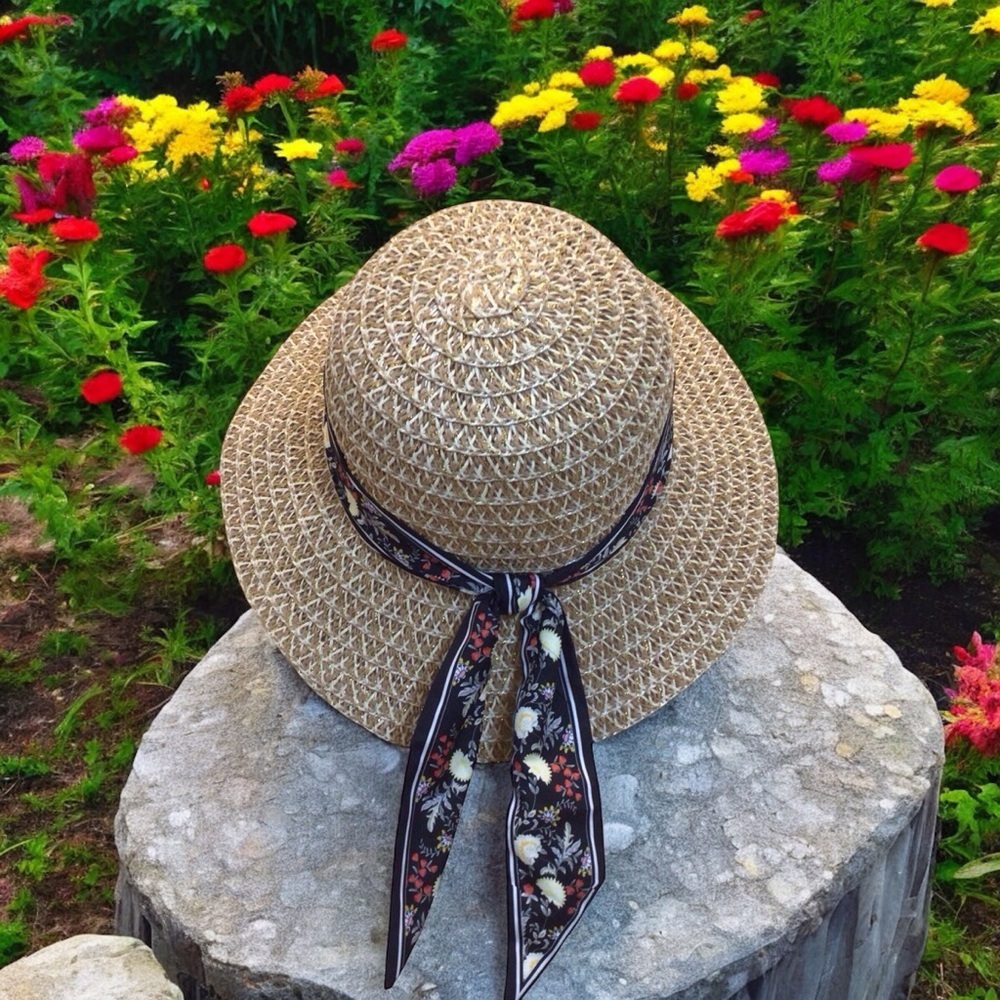 Marcus Adler New York Womens Boho Black Floral Scarf Straw Bucket Sun Hat